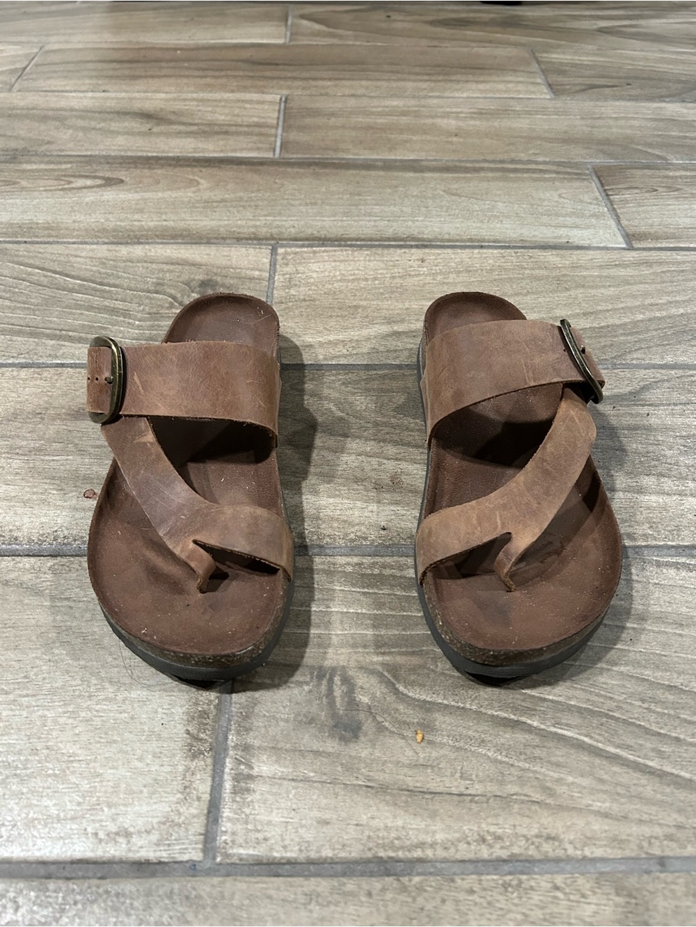 Women’s Brown Leather Cross-Strap Sandals